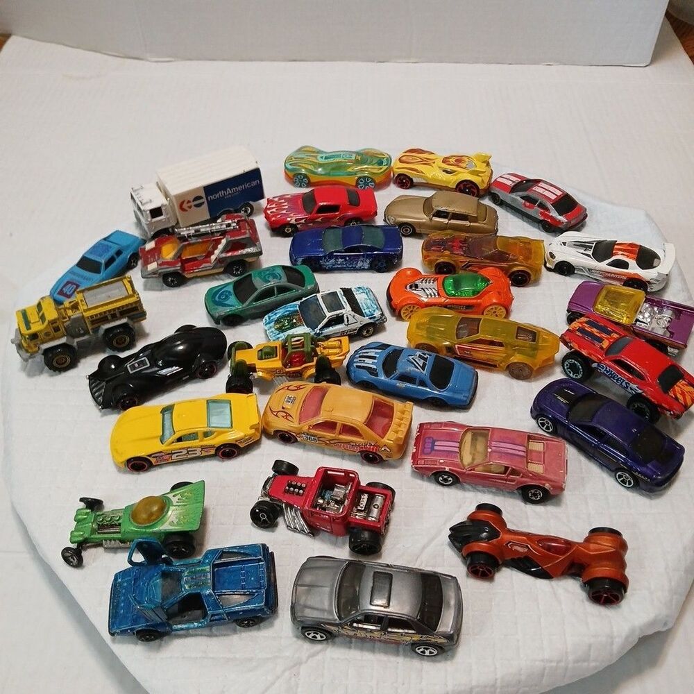 Lot Of 30 Hot Wheels And Matchbox Various Years, Styles MIXED RANDOM LOOSE USED